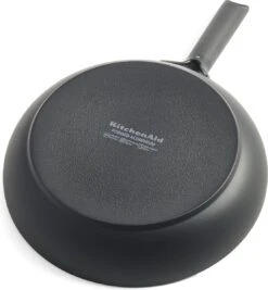 KitchenAid Classic Forged Aluminium Wok ø28cm - Zwart - Inductie - Anti-aanbak -Pot Bevordering 1111x1200