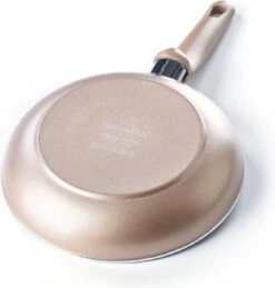 GreenPan Cambridge Koekenpan 30cm - Brons - Inductie - PFAS-vrij 25 GreenPan Cambridge Koekenpan 30cm - Brons - Inductie - PFAS-vrij -Pot Bevordering 1146x1200 2