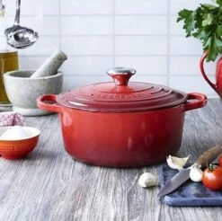 Le Creuset Signature Braadpan - 4,2 L - 24 Cm - Kersenrood 18 Le Creuset Signature Braadpan - 4,2 L - 24 Cm - Kersenrood -Pot Bevordering 1200x1197 11