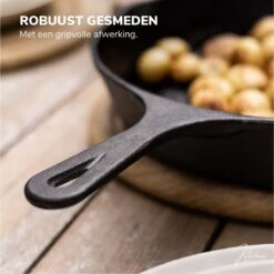 Gietijzeren Pan - Skillet - Koekenpan - BBQ - Koekenpan Inductie - ø32cm - 3.1 KG - Geschikt Voor Alle Warmtebronnen - Inclusief Gratis E-Book 21 Gietijzeren Pan - Skillet - Koekenpan - BBQ - Koekenpan Inductie - ø32cm - 3.1 KG - Geschikt Voor Alle Warmtebronnen - Inclusief Gratis E-Book -Pot Bevordering 1200x1198 17