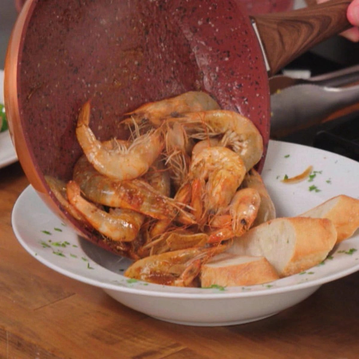 Livington Copper & Stone Pan - 24cm Koekenpan- Anti-aanbaklaag En Krasbestendig - Graniet Look - Binnenste Steenlaag Voor Perfecte Warmteverdeling - Geschikt Voor Ceran, Gas, Elektrisch, Inductie 10 Livington Copper & Stone Pan - 24cm Koekenpan- Anti-aanbaklaag En Krasbestendig - Graniet Look - Binnenste Steenlaag Voor Perfecte Warmteverdeling - Geschikt Voor Ceran, Gas, Elektrisch, Inductie - Afbeelding 8