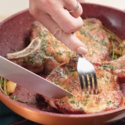 Livington Copper & Stone Pan - 24cm Koekenpan- Anti-aanbaklaag En Krasbestendig - Graniet Look - Binnenste Steenlaag Voor Perfecte Warmteverdeling - Geschikt Voor Ceran, Gas, Elektrisch, Inductie 26 Livington Copper & Stone Pan - 24cm Koekenpan- Anti-aanbaklaag En Krasbestendig - Graniet Look - Binnenste Steenlaag Voor Perfecte Warmteverdeling - Geschikt Voor Ceran, Gas, Elektrisch, Inductie -Pot Bevordering 1200x1200 1132