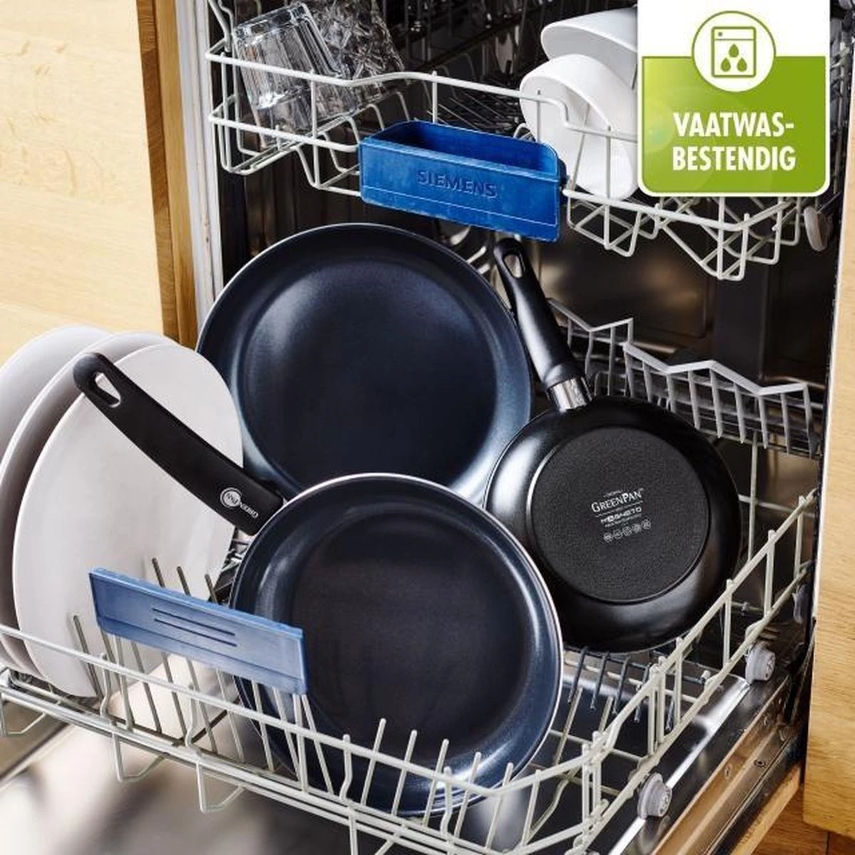 GreenPan Cambridge Hapjespan Met Deksel 24cm - Zwart - Inductie - PFAS-vrij 5 GreenPan Cambridge Hapjespan Met Deksel 24cm - Zwart - Inductie - PFAS-vrij - Afbeelding 3