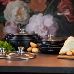 Herenthal Inductie Pannenset - Luxe 10-delige Koekenpanset - Voor Alle Warmtebronnen - Met Glazen Deksels En Koudgrepen - Zwart 19 Herenthal Inductie Pannenset - Luxe 10-delige Koekenpanset - Voor Alle Warmtebronnen - Met Glazen Deksels En Koudgrepen - Zwart -Pot Bevordering 1200x1200 164