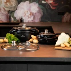 Herenthal Inductie Pannenset - Luxe 10-delige Koekenpanset - Voor Alle Warmtebronnen - Met Glazen Deksels En Koudgrepen - Zwart 21 Herenthal Inductie Pannenset - Luxe 10-delige Koekenpanset - Voor Alle Warmtebronnen - Met Glazen Deksels En Koudgrepen - Zwart -Pot Bevordering 1200x1200 166