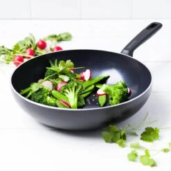 GreenPan Memphis Keramische Wokpan - Ø 28 Cm - PFAS-vrij 30 GreenPan Memphis Keramische Wokpan - Ø 28 Cm - PFAS-vrij -Pot Bevordering 1200x1200 225