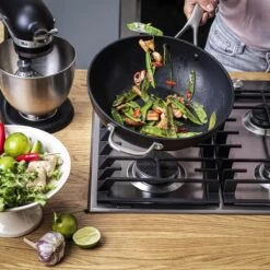 KitchenAid Hard Geanodiseerd Aluminium Wok ø30cm - Zwart - Inductie - Anti-aanbak -Pot Bevordering 1200x1200 258