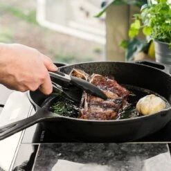Navaris Gietijzeren Koekenpan - Braadpan Van Gietijzer - Ronde Skillet - Geschikt Voor Alle Warmtebronnen - Ø 30 Cm - Ovenbestendig Tot 260 Graden 32 Navaris Gietijzeren Koekenpan - Braadpan Van Gietijzer - Ronde Skillet - Geschikt Voor Alle Warmtebronnen - Ø 30 Cm - Ovenbestendig Tot 260 Graden -Pot Bevordering 1200x1200 341