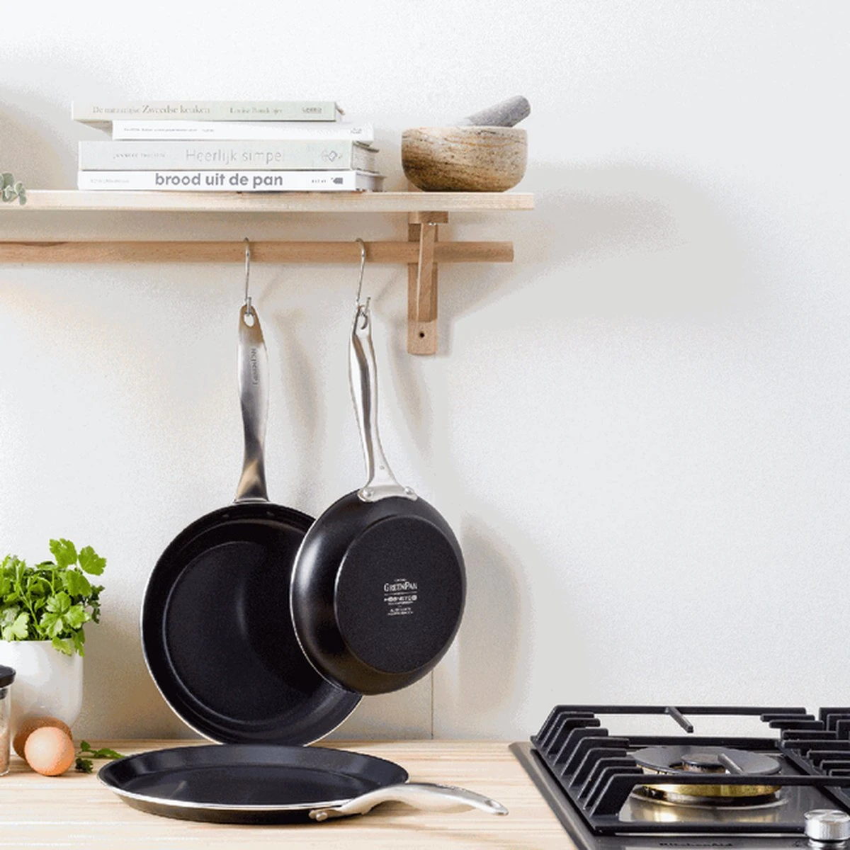 GreenPan Koekenpan - Royal Black - ø 28 Cm - Keramische Anti-aanbaklaag 7 GreenPan Koekenpan - Royal Black - ø 28 Cm - Keramische Anti-aanbaklaag - Afbeelding 5