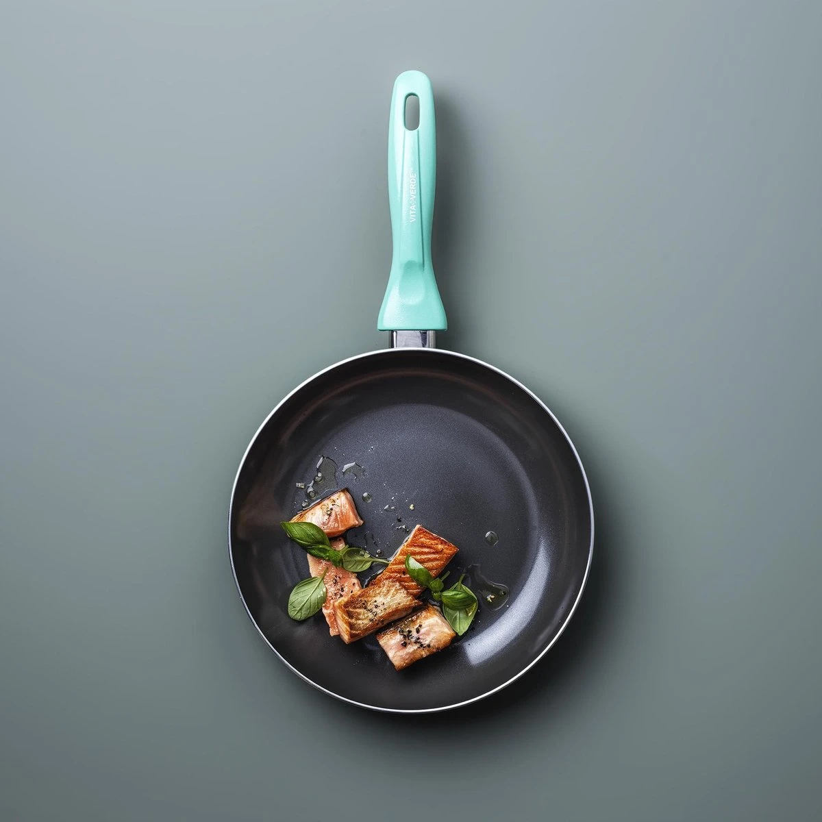 VitaVerde Expert Koekenpannenset Ø 20cm + Ø 24cm + Ø 28cm - Turquoise - Inductie - PFAS-vrij 4 VitaVerde Expert Koekenpannenset Ø 20cm + Ø 24cm + Ø 28cm - Turquoise - Inductie - PFAS-vrij - Afbeelding 2