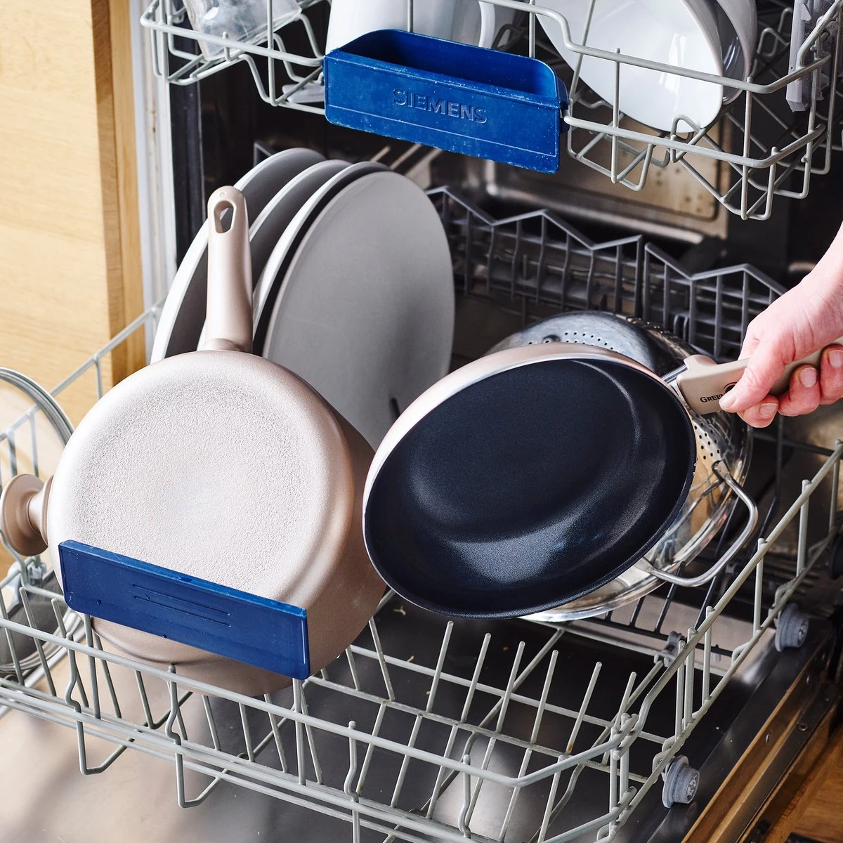 GreenPan Cambridge Koekenpan 28cm - Brons - Inductie - PFAS-vrij 13 GreenPan Cambridge Koekenpan 28cm - Brons - Inductie - PFAS-vrij - Afbeelding 11