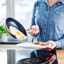 GreenPan Cambridge Koekenpan 30cm - Brons - Inductie - PFAS-vrij 28 GreenPan Cambridge Koekenpan 30cm - Brons - Inductie - PFAS-vrij -Pot Bevordering 1200x1200 625