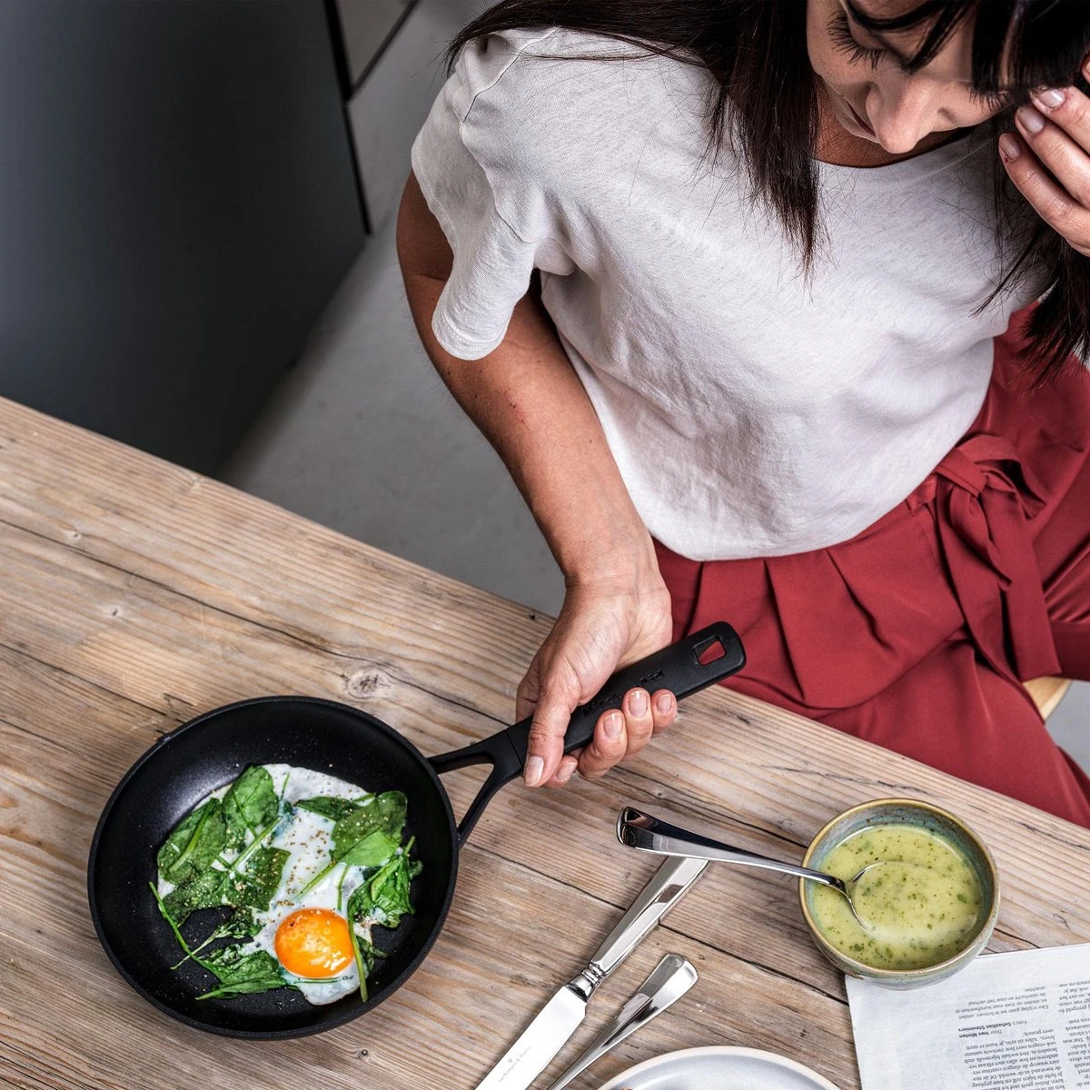 KitchenAid Classic Aluminium Koekenpannenset 3-delig ø20+24+28cm - Zwart - Inductie 9 KitchenAid Classic Aluminium Koekenpannenset 3-delig ø20+24+28cm - Zwart - Inductie - Afbeelding 7