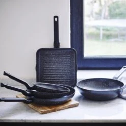 BK Universe Koekenpan Ø 24cm - Inductie - Anti-aanbak - PFAS-vrij 18 BK Universe Koekenpan Ø 24cm - Inductie - Anti-aanbak - PFAS-vrij -Pot Bevordering 1200x1200 683