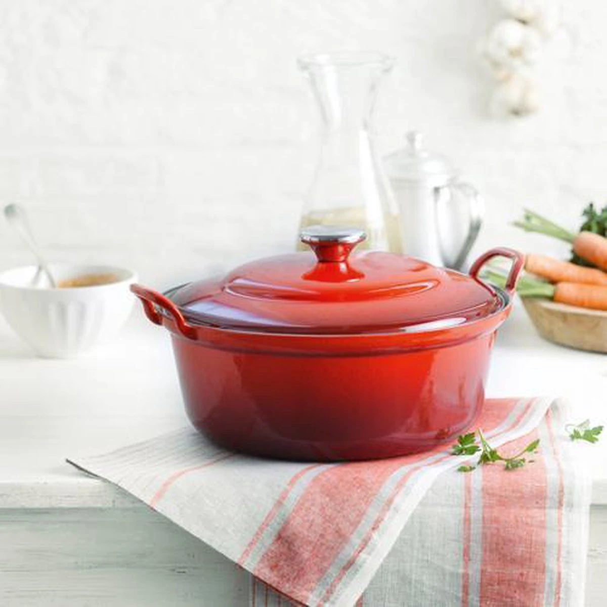 Le Creuset Braadpan Faitout Tradition Kersenrood - ø 24 Cm / 3 Liter 6 Le Creuset Braadpan Faitout Tradition Kersenrood - ø 24 Cm / 3 Liter - Afbeelding 4