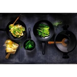 Mammoet Essentials Vesucio Braadpan - 28cm - Anti-aanbaklaag - Met Deksel -Pot Bevordering 1200x1200 976