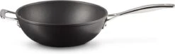 Le Creuset Wokpan - Met Steel - Les Forgées TNS - ø 26 Cm / 3.4 Liter - Standaard Anti-aanbaklaag