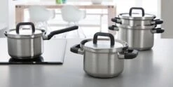BK Flow Cool Pannenset - 4-delig – RVS Deksels - Veilig Afgietsysteem - Geschikt Voor Alle Warmtebronnen 35 BK Flow Cool Pannenset - 4-delig – RVS Deksels - Veilig Afgietsysteem - Geschikt Voor Alle Warmtebronnen -Pot Bevordering 1200x600