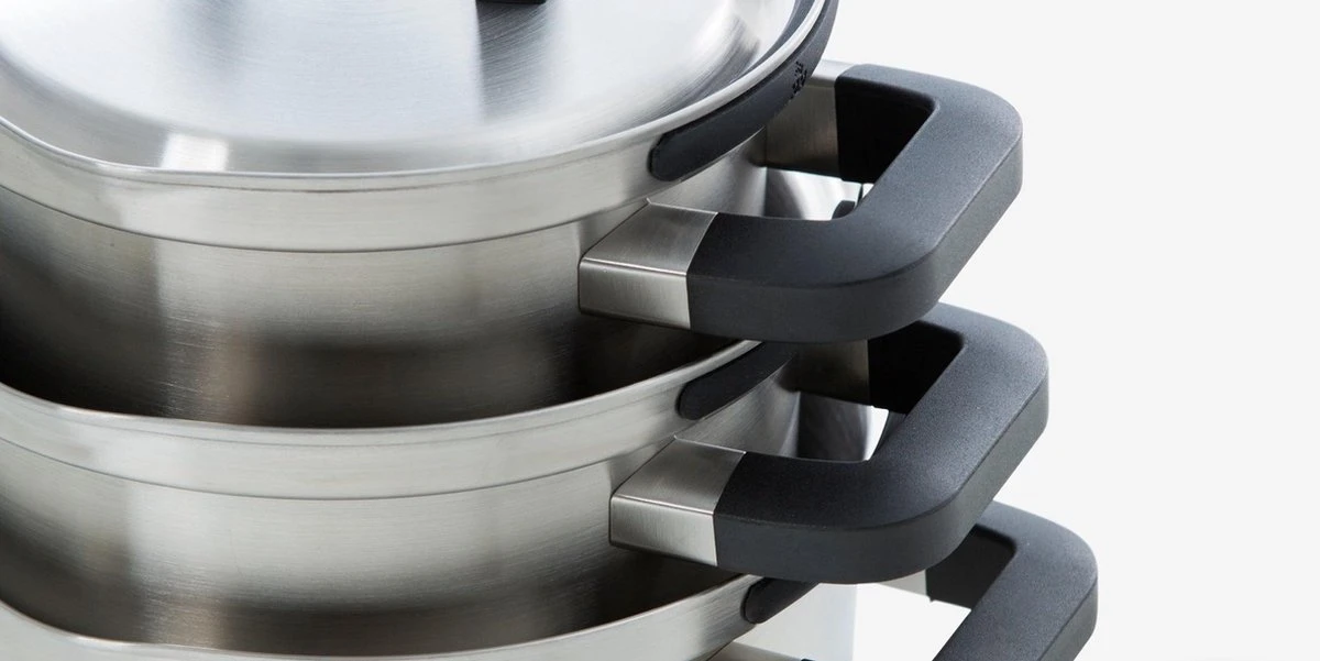 BK Flow Cool Pannenset - 4-delig – RVS Deksels - Veilig Afgietsysteem - Geschikt Voor Alle Warmtebronnen 6 BK Flow Cool Pannenset - 4-delig – RVS Deksels - Veilig Afgietsysteem - Geschikt Voor Alle Warmtebronnen - Afbeelding 4