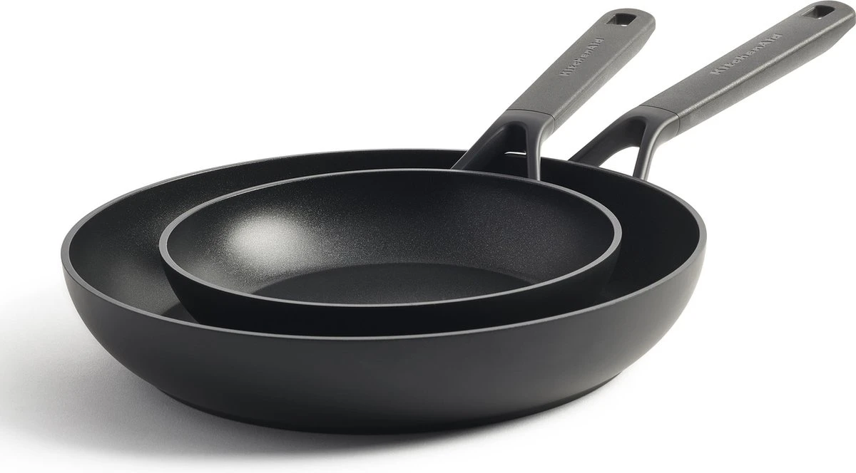 Greenpan KitchenAid Classic Aluminium Koekenpannenset 2-delig ø20+28cm - Zwart - Inductie 3 Greenpan KitchenAid Classic Aluminium Koekenpannenset 2-delig ø20+28cm - Zwart - Inductie