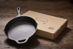 Koock Amsterdam® Skillet Gietijzer - Koekenpan - Geschikt Voor Alle Warmtebronnen Incl. BBQ En Inductie 17 Koock Amsterdam® Skillet Gietijzer - Koekenpan - Geschikt Voor Alle Warmtebronnen Incl. BBQ En Inductie -Pot Bevordering 1200x800 107
