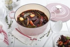 BK Bourgogne Braadpan Ø 24 Cm - Roze - Gietijzer - Inductie -Pot Bevordering 1200x800 196