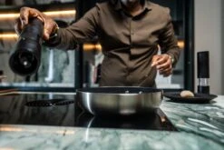 Soenil By ISENVI - Koekenpan Inductie - 28 CM - Keramische Pan - RVS Handgreep 13 Soenil By ISENVI - Koekenpan Inductie - 28 CM - Keramische Pan - RVS Handgreep -Pot Bevordering 1200x800 85