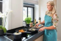 Sola Braadpan Fair Cooking - Ø 28 Cm - Zwart/wit - Aluminium - Antiaanbaklaag -Pot Bevordering 1200x801 14