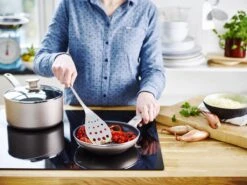 GreenPan Cambridge Hapjespan Met Deksel 28cm - Brons - Inductie - PFAS-vrij 18 GreenPan Cambridge Hapjespan Met Deksel 28cm - Brons - Inductie - PFAS-vrij -Pot Bevordering 1200x899 32