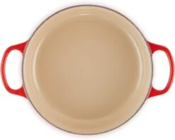 Le Creuset - Gietijzeren - Lage Braadpan - 24cm - Kersenrood 35 Le Creuset - Gietijzeren - Lage Braadpan - 24cm - Kersenrood -Pot Bevordering 1200x963 1