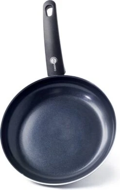 GreenPan Cambridge Koekenpan 28cm - Zwart - Inductie - PFAS-vrij 36 GreenPan Cambridge Koekenpan 28cm - Zwart - Inductie - PFAS-vrij -Pot Bevordering 758x1200 1