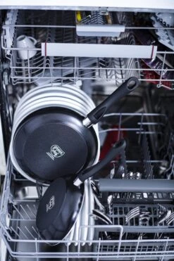 GreenChef Diamond Inductie Hapjespan - Ø28 Cm - Keramisch - PFAS-vrij 9 GreenChef Diamond Inductie Hapjespan - Ø28 Cm - Keramisch - PFAS-vrij -Pot Bevordering 800x1200 27