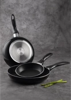 San Ignacio Koekenpannenset 16-20-24cm 34 San Ignacio Koekenpannenset 16-20-24cm -Pot Bevordering 861x1200