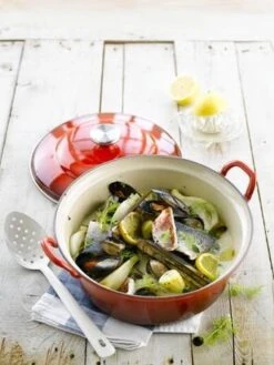 Le Creuset Braadpan Faitout Tradition Kersenrood - ø 24 Cm / 3 Liter 16 Le Creuset Braadpan Faitout Tradition Kersenrood - ø 24 Cm / 3 Liter -Pot Bevordering 901x1200 1