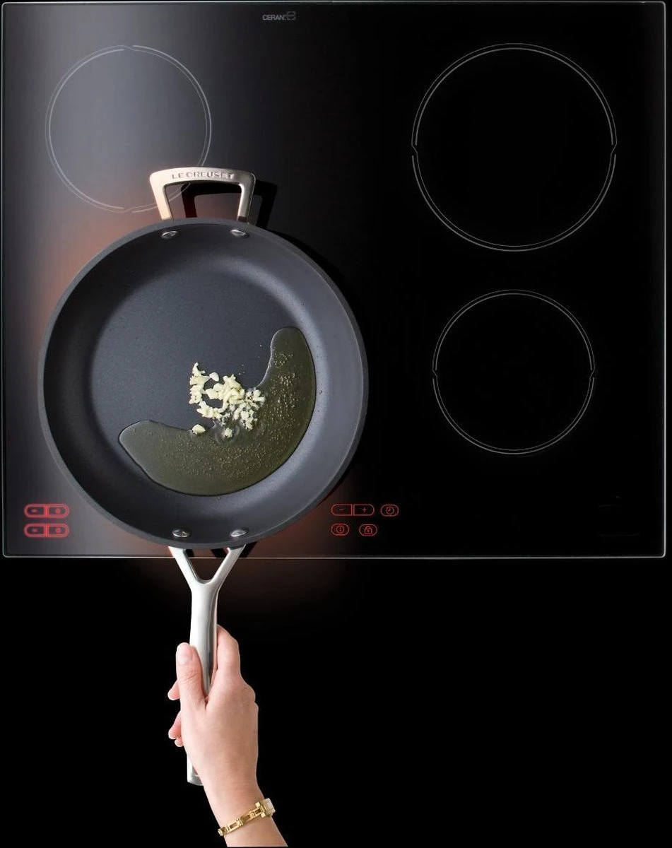 Le Creuset Koekenpan Les Forgées TNS - ø 22 Cm - Standaard Anti-aanbaklaag 5 Le Creuset Koekenpan Les Forgées TNS - ø 22 Cm - Standaard Anti-aanbaklaag - Afbeelding 3